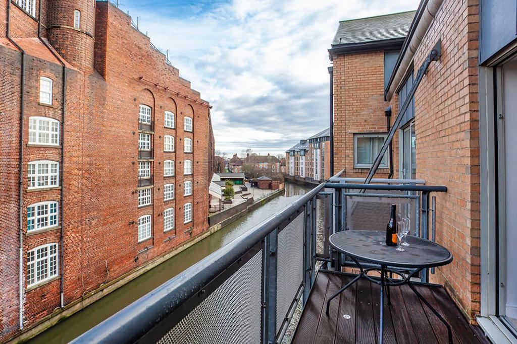 Апартаменты 11 John Walker House Riverside. Йорк Экстерьер фото